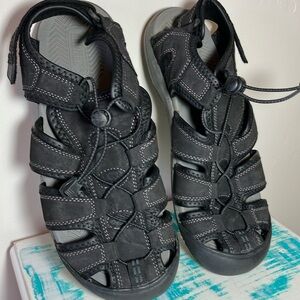 Khombu Men’s black trail water shoes